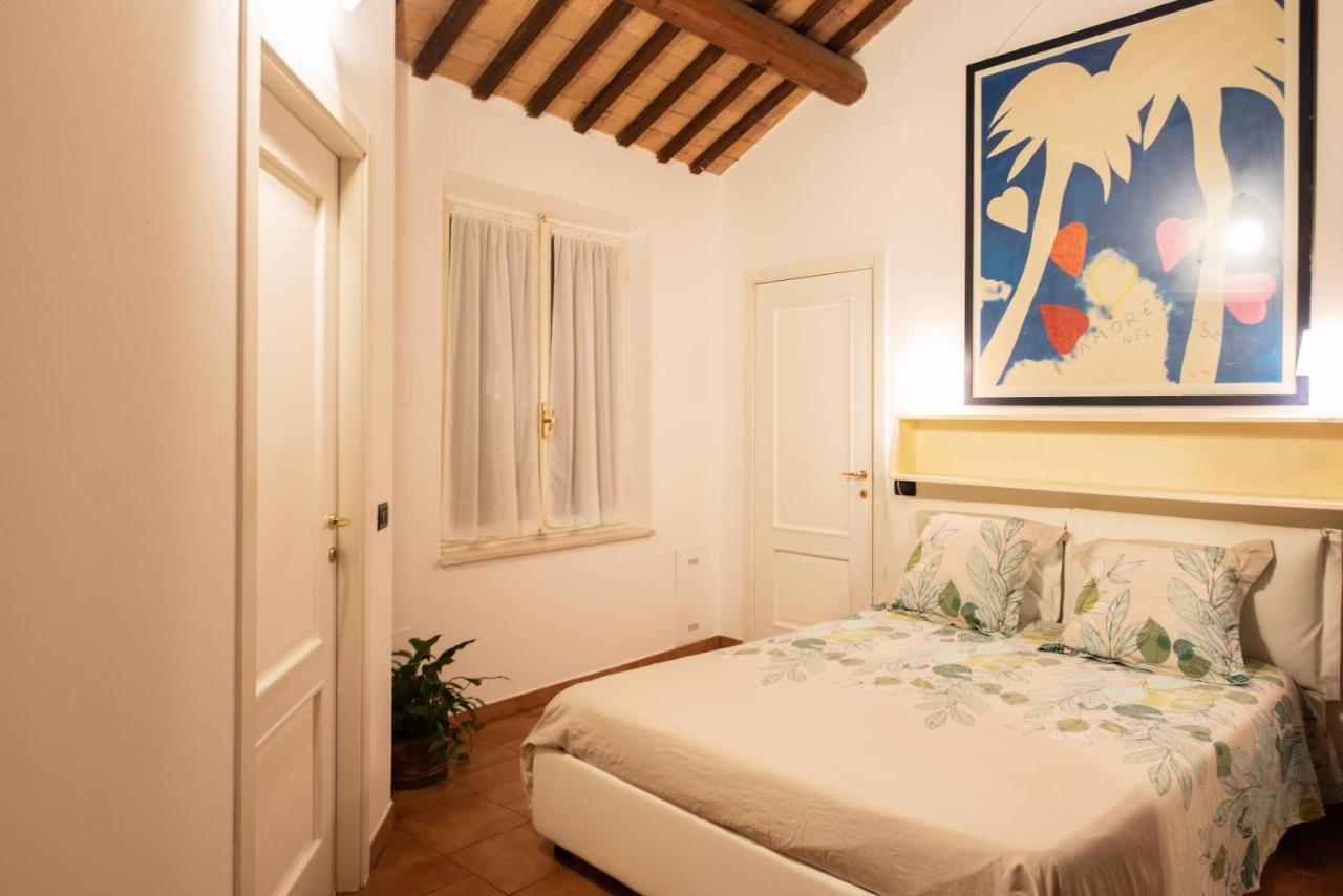 Corte Degli Estensi, Romantica Mansardina Ferrara Exterior foto
